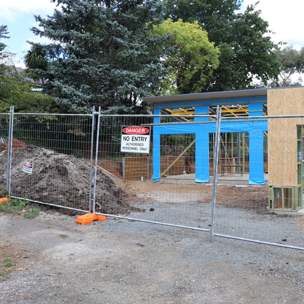 do you deliver and set up temporary fencing and what's the cost for these services in Park Ridge IL